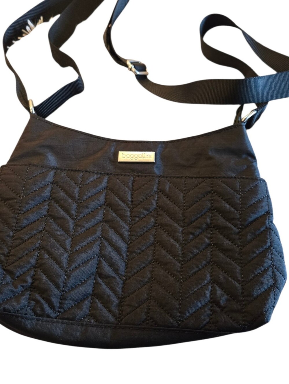 Baggallini Chevron Black Quilted Crossbody Bag